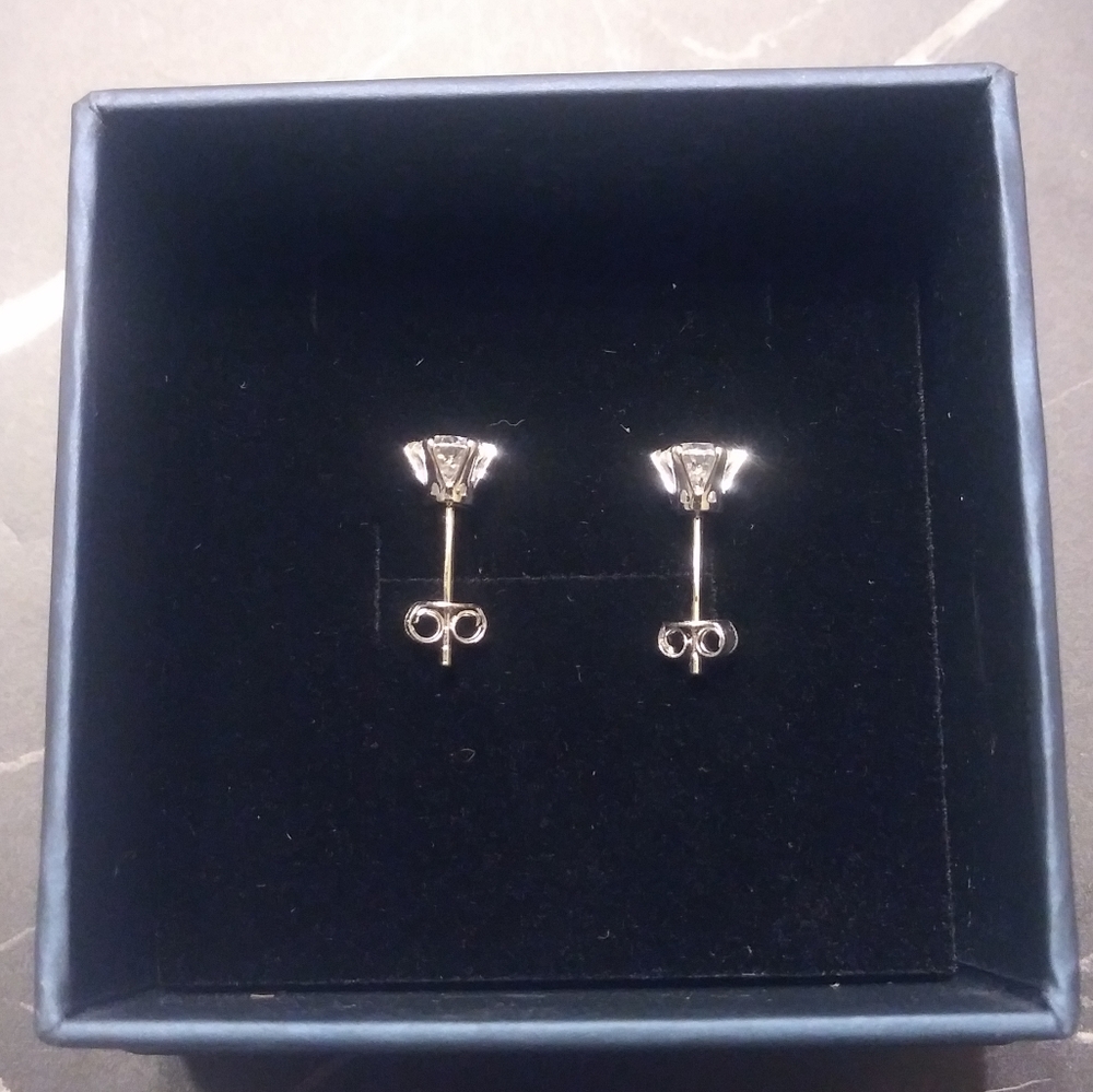 NEW 1ctw Moissanite Martini Diamond Stud UNISEX Earrings in Silver Certified - Picture 13 of 15